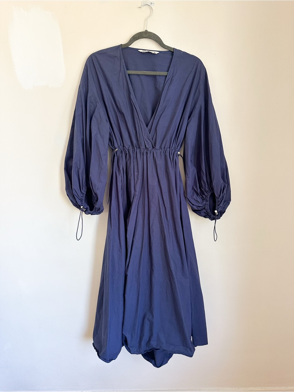 ⭐️3/$30⭐️ (bundle deal) Zara navy poplin midi parachute dress with drawstring